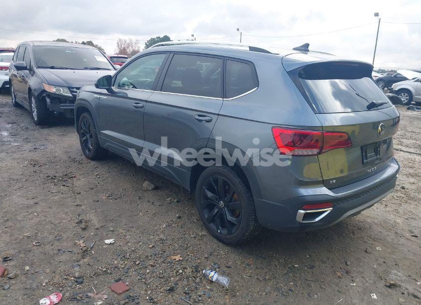 Photo 3 of 2023 Volkswagen Taos 1.5T SE (VIN 3VVSX7B20PM321282)