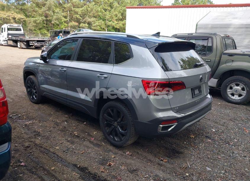 Photo 3 of 2023 Volkswagen Taos 1.5T SE (VIN 3VVSX7B20PM324196)