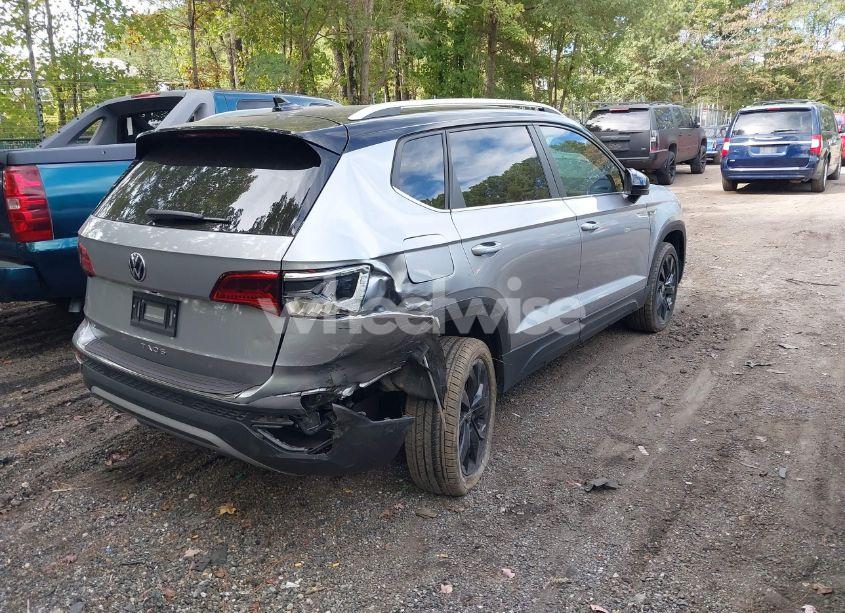 Photo 4 of 2023 Volkswagen Taos 1.5T SE (VIN 3VVSX7B20PM324196)