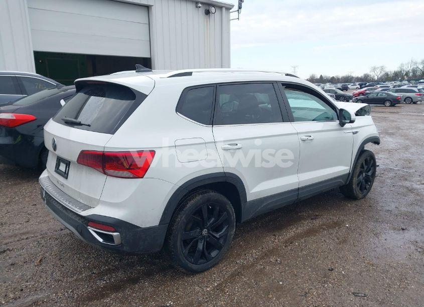 Photo 4 of 2023 Volkswagen Taos 1.5T SE (VIN 3VVSX7B20PM335666)