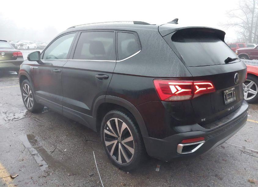 Photo 3 of 2024 Volkswagen Taos 1.5T SE (VIN 3VVSX7B20RM002063)