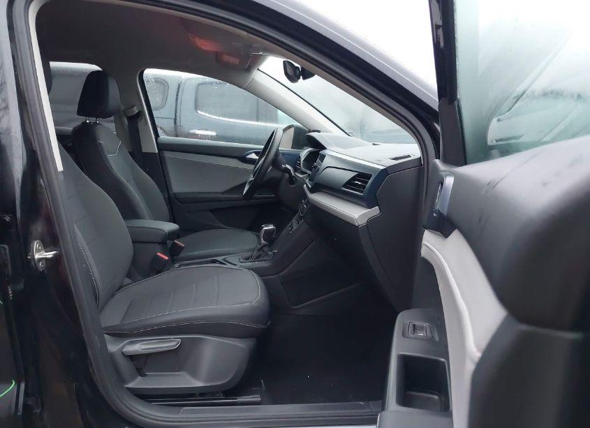 Photo 5 of 2024 Volkswagen Taos 1.5T SE (VIN 3VVSX7B20RM002063)