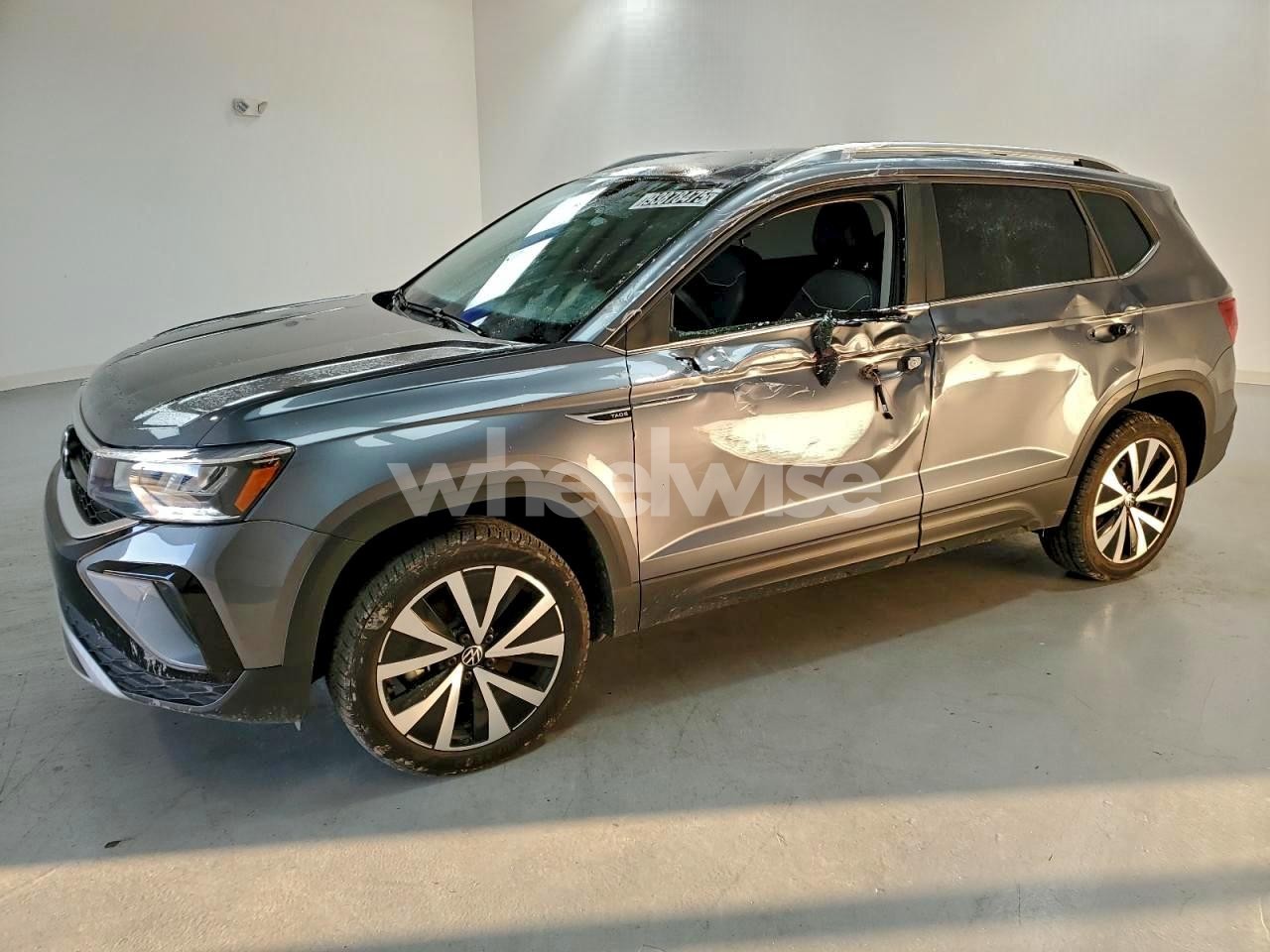 2024 VOLKSWAGEN TAOS SE N/A (VIN 3VVSX7B20RM026363) main photo