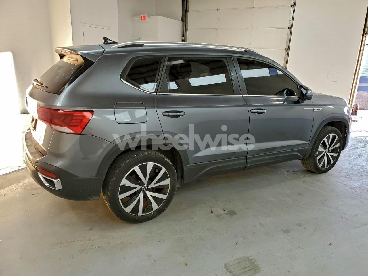 Photo 3 of 2024 VOLKSWAGEN TAOS SE N/A (VIN 3VVSX7B20RM026363)
