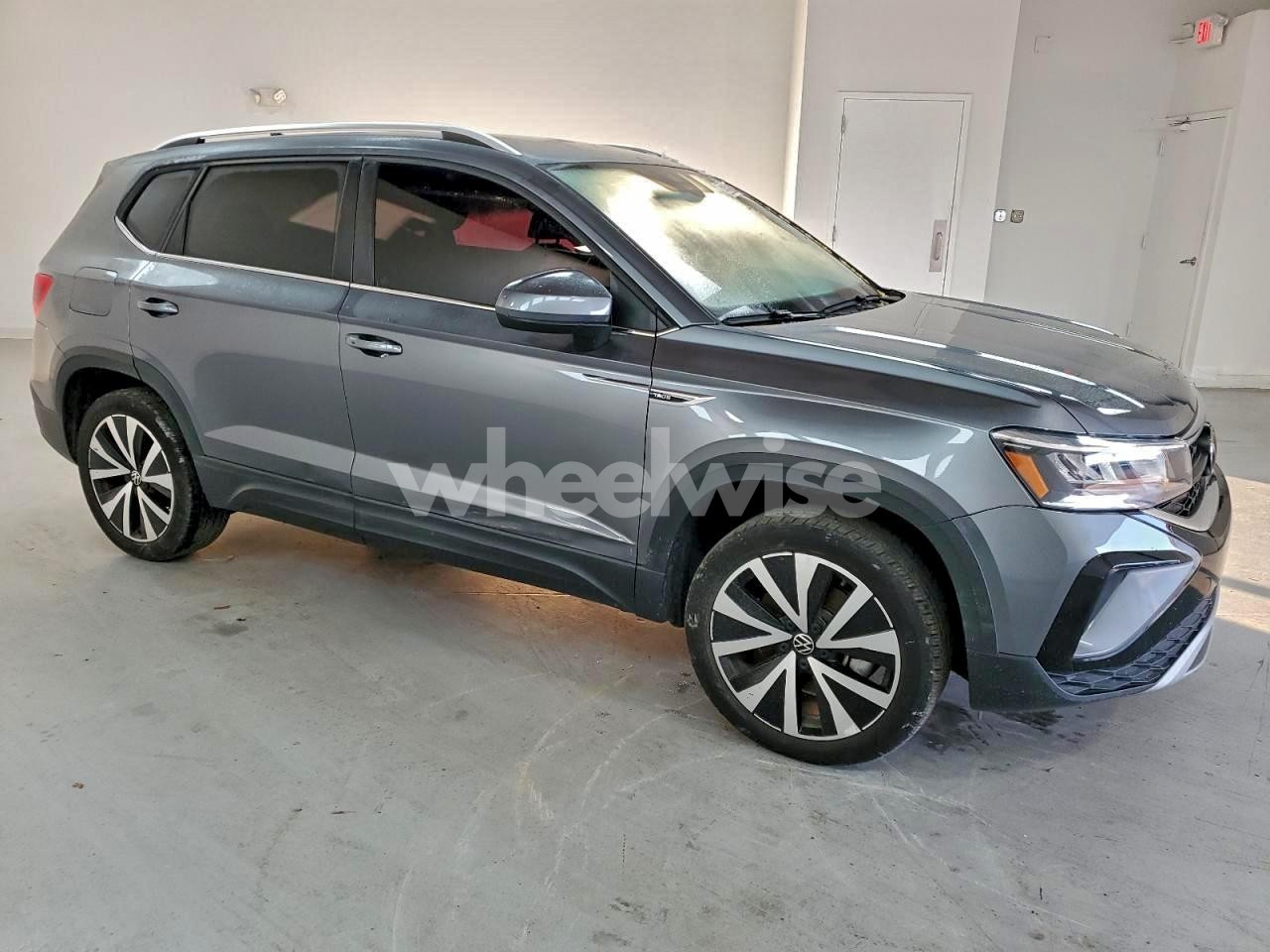 Photo 4 of 2024 VOLKSWAGEN TAOS SE N/A (VIN 3VVSX7B20RM026363)