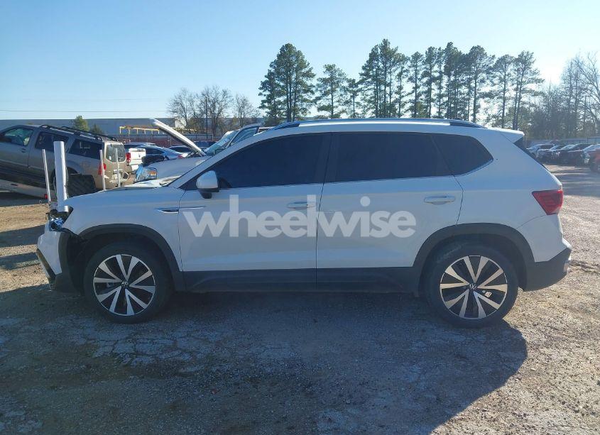 Photo 15 of 2023 Volkswagen Taos 1.5T SE (VIN 3VVSX7B21PM306189)