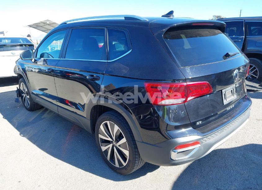 Photo 3 of 2023 Volkswagen Taos 1.5T SE (VIN 3VVSX7B22PM302118)