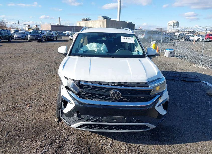 Photo 12 of 2023 Volkswagen Taos 1.5T SE (VIN 3VVSX7B22PM315757)