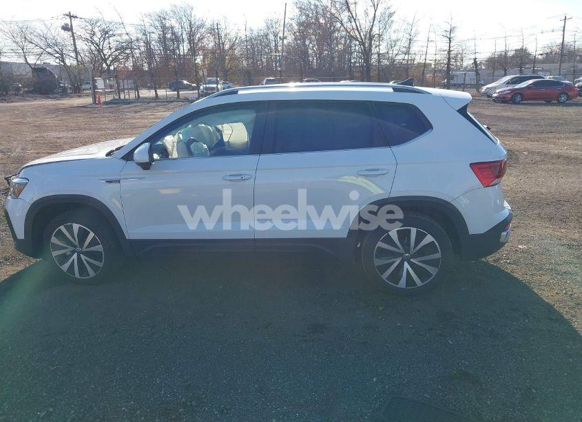 Photo 14 of 2023 Volkswagen Taos 1.5T SE (VIN 3VVSX7B22PM315757)