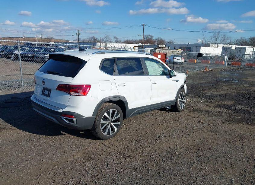 Photo 4 of 2023 Volkswagen Taos 1.5T SE (VIN 3VVSX7B22PM315757)