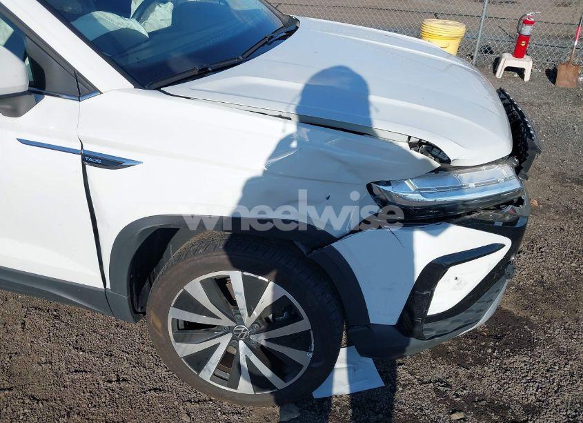 Photo 6 of 2023 Volkswagen Taos 1.5T SE (VIN 3VVSX7B22PM315757)