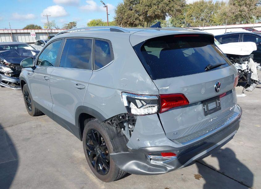 Photo 3 of 2023 Volkswagen Taos 1.5T SE (VIN 3VVSX7B22PM375215)