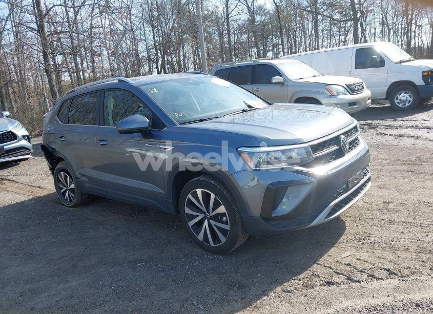 2024 Volkswagen Taos 1.5T SE (VIN 3VVSX7B22RM022038) main photo