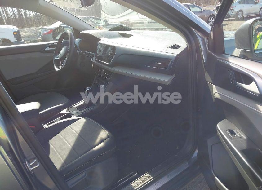 Photo 5 of 2024 Volkswagen Taos 1.5T SE (VIN 3VVSX7B22RM022038)