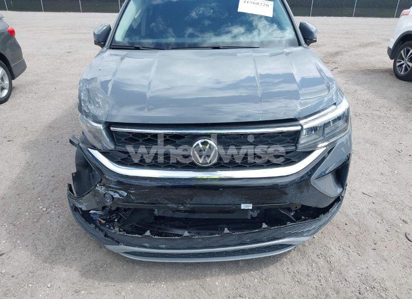 Photo 6 of 2024 Volkswagen Taos 1.5T SE (VIN 3VVSX7B22RM052141)