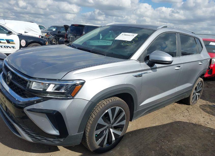 Photo 15 of 2023 Volkswagen Taos 1.5T SE (VIN 3VVSX7B23PM316898)