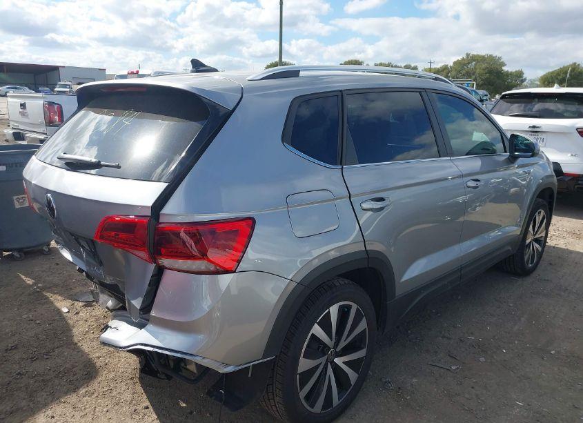 Photo 4 of 2023 Volkswagen Taos 1.5T SE (VIN 3VVSX7B23PM316898)