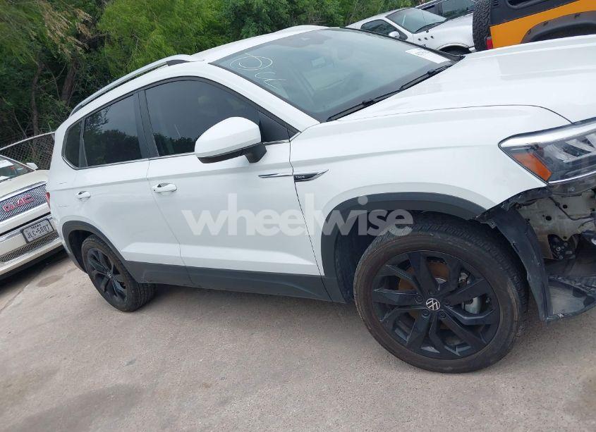 Photo 13 of 2023 Volkswagen Taos 1.5T SE (VIN 3VVSX7B24PM356228)