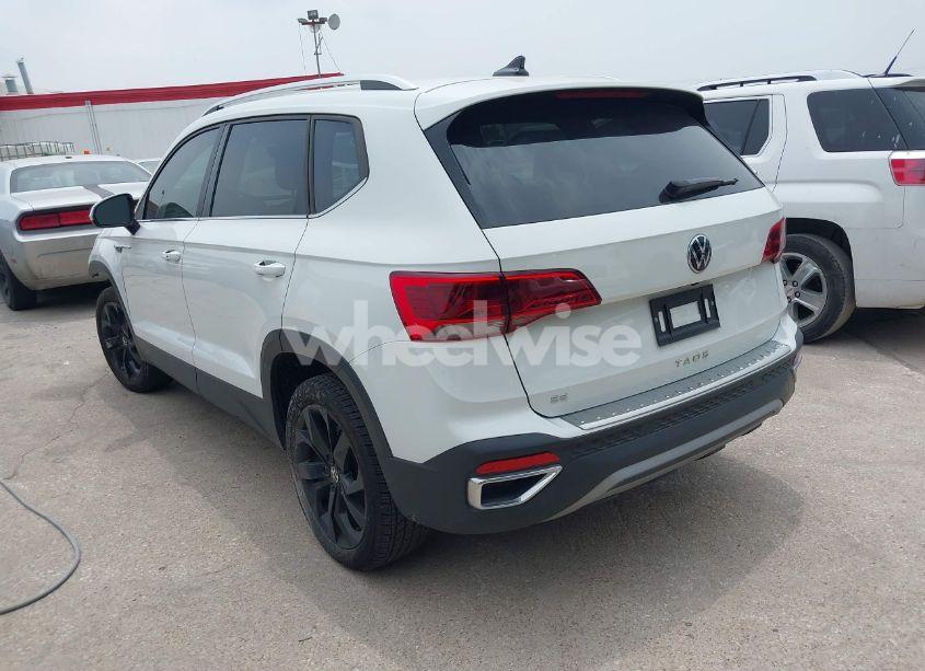 Photo 3 of 2023 Volkswagen Taos 1.5T SE (VIN 3VVSX7B24PM356228)