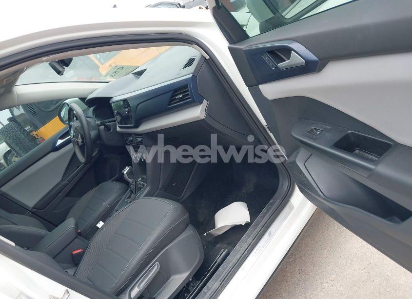 Photo 5 of 2023 Volkswagen Taos 1.5T SE (VIN 3VVSX7B24PM356228)