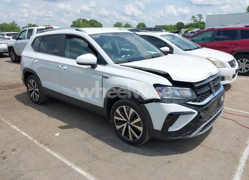 2024 Volkswagen Taos SE (VIN 3VVSX7B24RM001126) main photo