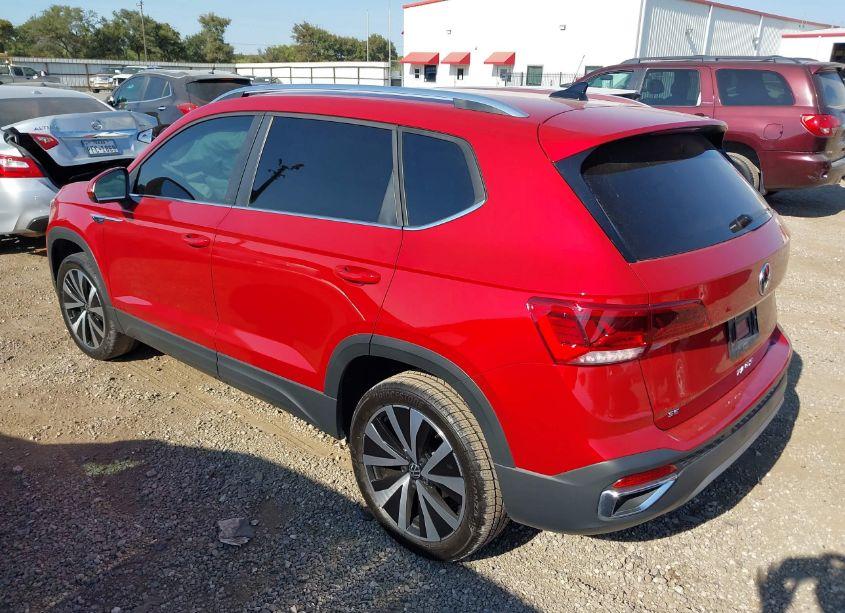 Photo 3 of 2024 Volkswagen Taos 1.5T SE (VIN 3VVSX7B24RM005659)