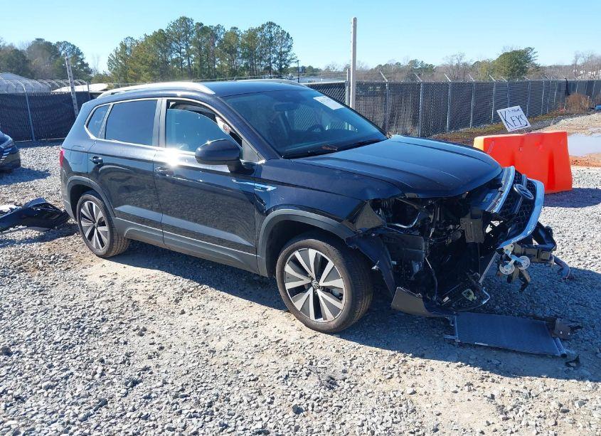 2024 Volkswagen Taos 1.5T SE (VIN 3VVSX7B24RM033249) main photo