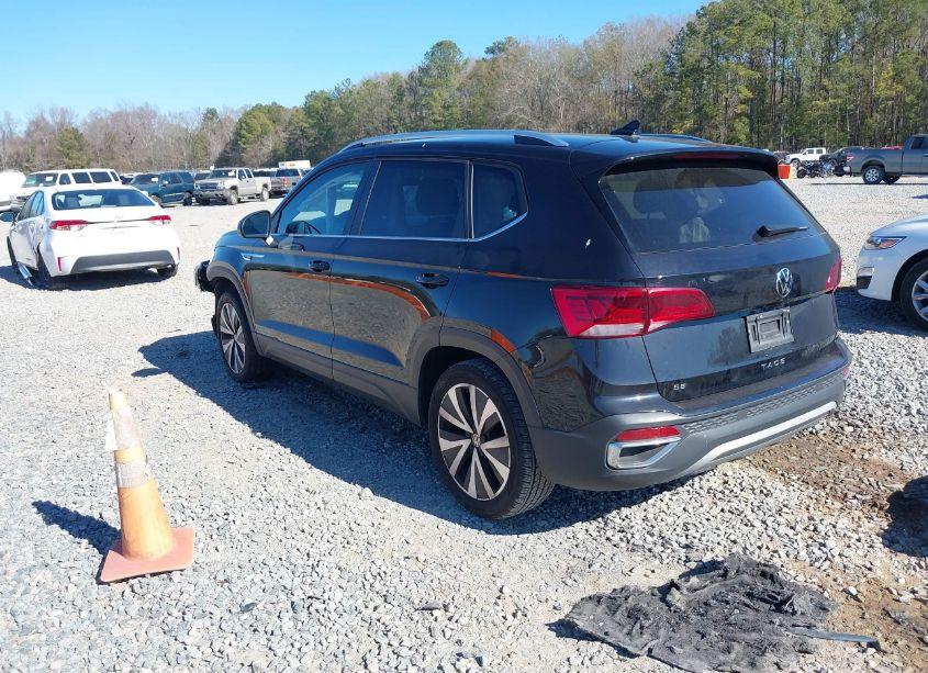 Photo 3 of 2024 Volkswagen Taos 1.5T SE (VIN 3VVSX7B24RM033249)