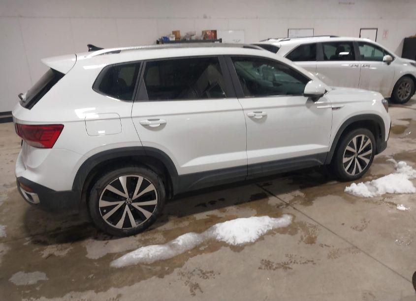 Photo 13 of 2023 Volkswagen Taos 1.5T SE (VIN 3VVSX7B25PM314859)