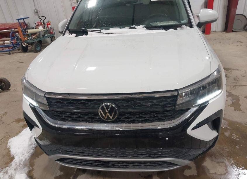 Photo 6 of 2023 Volkswagen Taos 1.5T SE (VIN 3VVSX7B25PM314859)