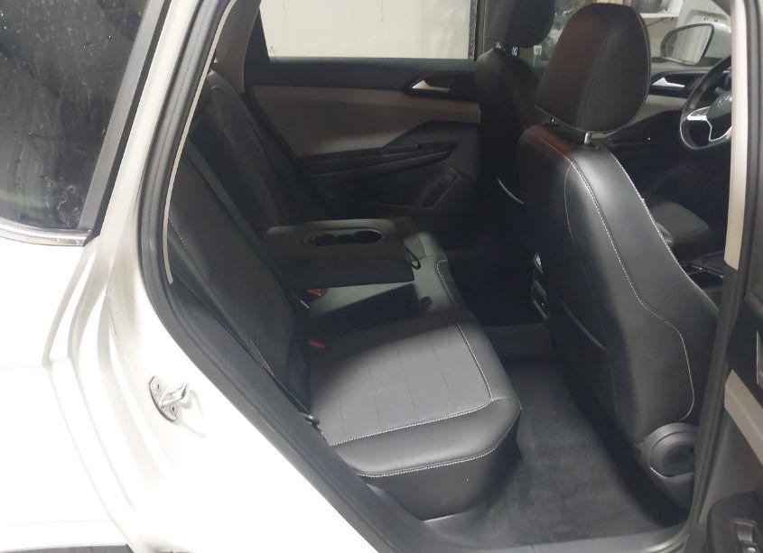 Photo 8 of 2023 Volkswagen Taos 1.5T SE (VIN 3VVSX7B25PM314859)