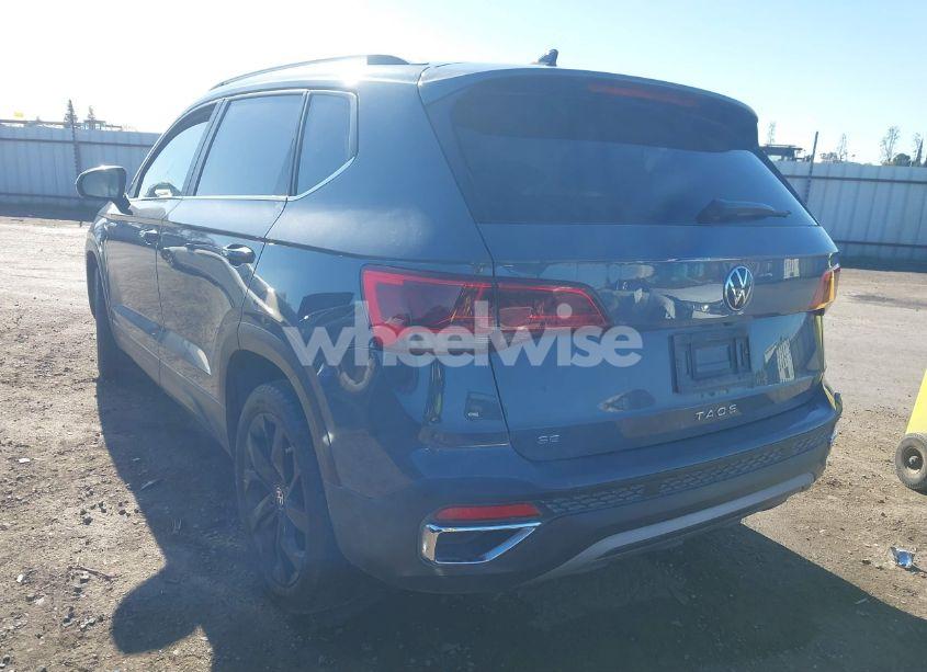 Photo 3 of 2023 Volkswagen Taos 1.5T SE (VIN 3VVSX7B26PM302090)