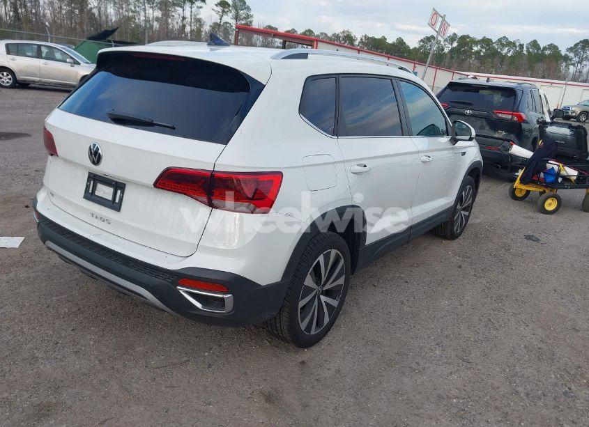 Photo 4 of 2024 Volkswagen Taos 1.5T SE (VIN 3VVSX7B26RM120036)