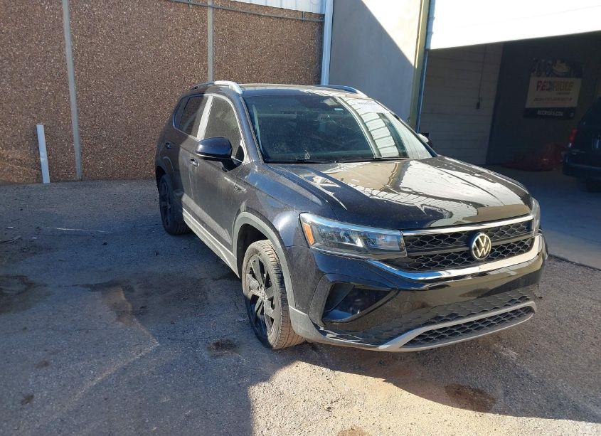 2023 Volkswagen Taos 1.5T SE (VIN 3VVSX7B27PM313843) main photo