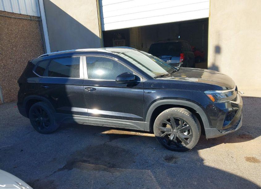 Photo 13 of 2023 Volkswagen Taos 1.5T SE (VIN 3VVSX7B27PM313843)