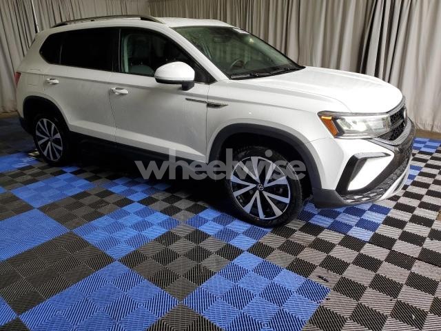 Photo 8 of 2024 VOLKSWAGEN TAOS SE N/A (VIN 3VVSX7B27RM045847)