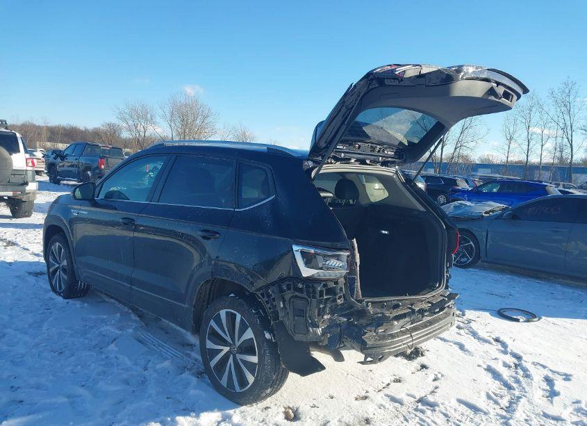 Photo 3 of 2024 Volkswagen Taos 1.5T SE (VIN 3VVSX7B27RM092781)