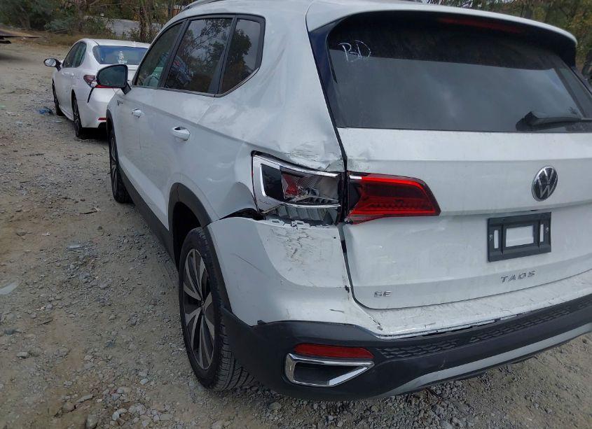 Photo 6 of 2024 Volkswagen Taos 1.5T SE (VIN 3VVSX7B27RM118599)