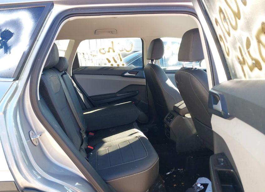 Photo 8 of 2024 Volkswagen Taos 1.5T SE (VIN 3VVSX7B28RM028829)