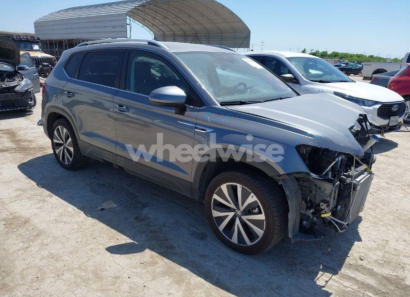 2024 Volkswagen Taos 1.5T SE (VIN 3VVSX7B28RM072104) main photo