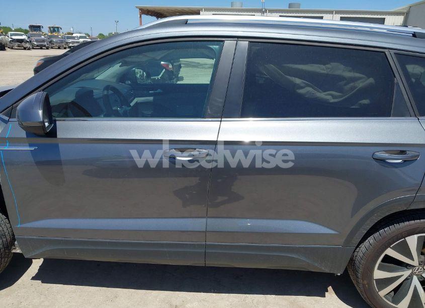 Photo 15 of 2024 Volkswagen Taos 1.5T SE (VIN 3VVSX7B28RM072104)