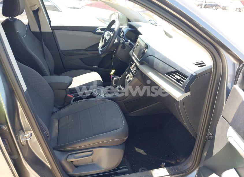 Photo 5 of 2024 Volkswagen Taos 1.5T SE (VIN 3VVSX7B28RM072104)