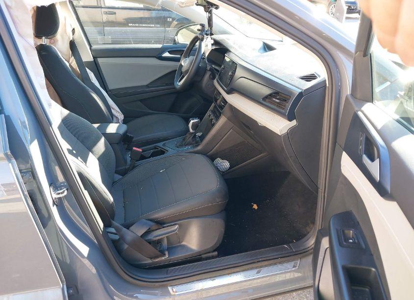 Photo 5 of 2024 Volkswagen Taos 1.5T SE (VIN 3VVSX7B28RM085628)