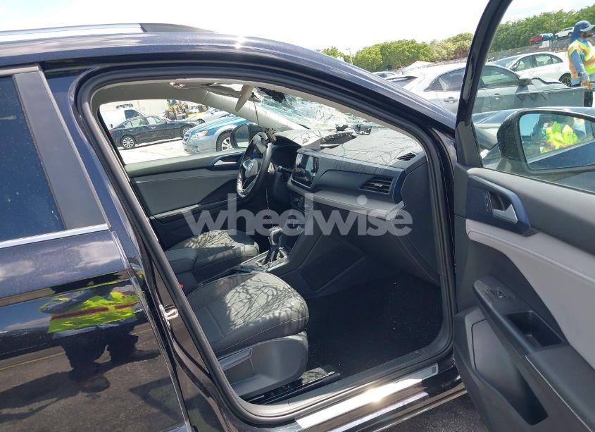 Photo 5 of 2024 Volkswagen Taos 1.5T SE (VIN 3VVSX7B29RM119270)