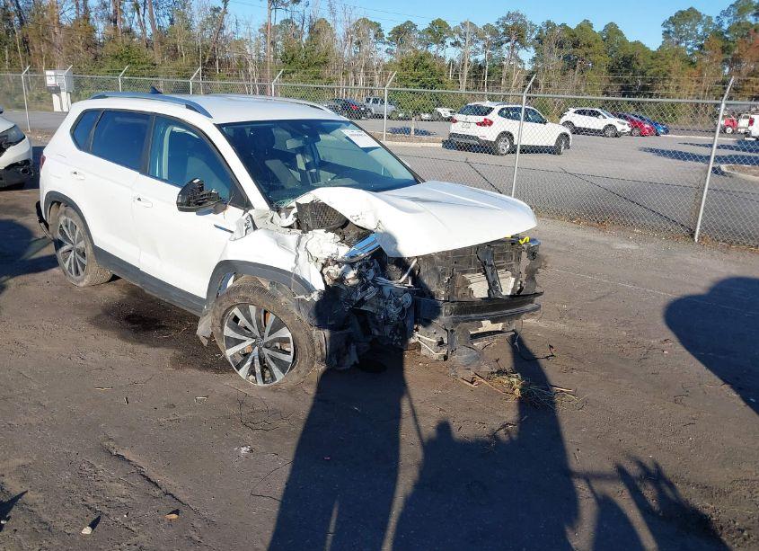 2022 Volkswagen Taos 1.5T SE (VIN 3VVSX7B2XNM095703) main photo