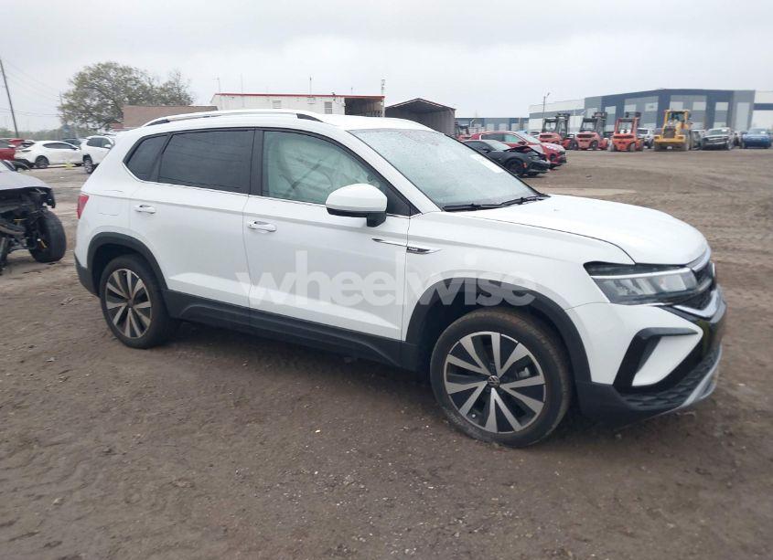 2023 Volkswagen Taos 1.5T SE (VIN 3VVSX7B2XPM314596) main photo
