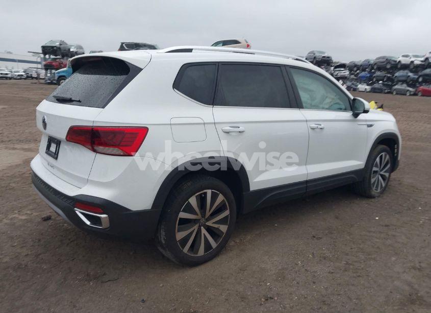 Photo 4 of 2023 Volkswagen Taos 1.5T SE (VIN 3VVSX7B2XPM314596)