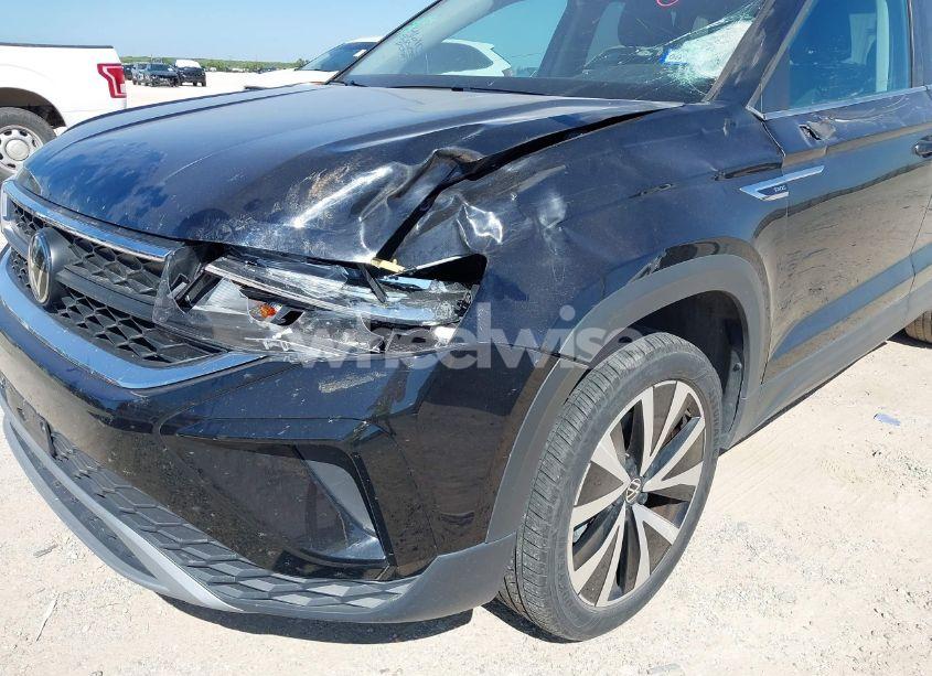 Photo 17 of 2024 Volkswagen Taos 1.5T SE (VIN 3VVSX7B2XRM009974)