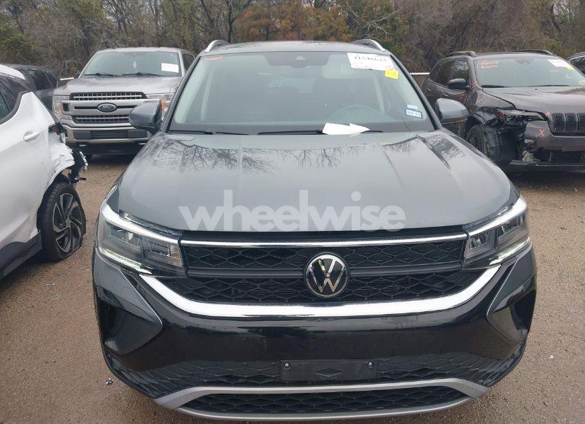 Photo 11 of 2024 Volkswagen Taos 1.5T SE (VIN 3VVSX7B2XRM010025)