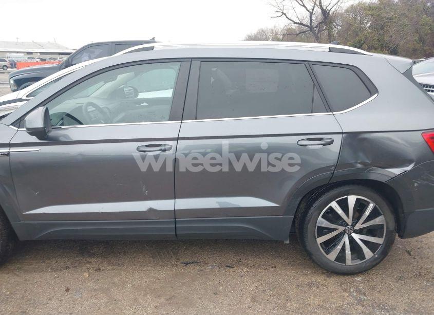 Photo 13 of 2024 Volkswagen Taos 1.5T SE (VIN 3VVSX7B2XRM010025)